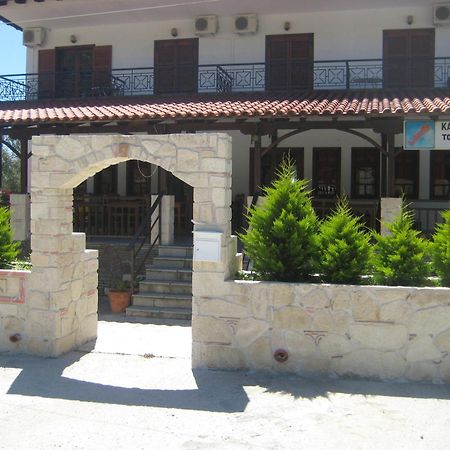 Petradaki Apartments Мола Калива Екстериор снимка