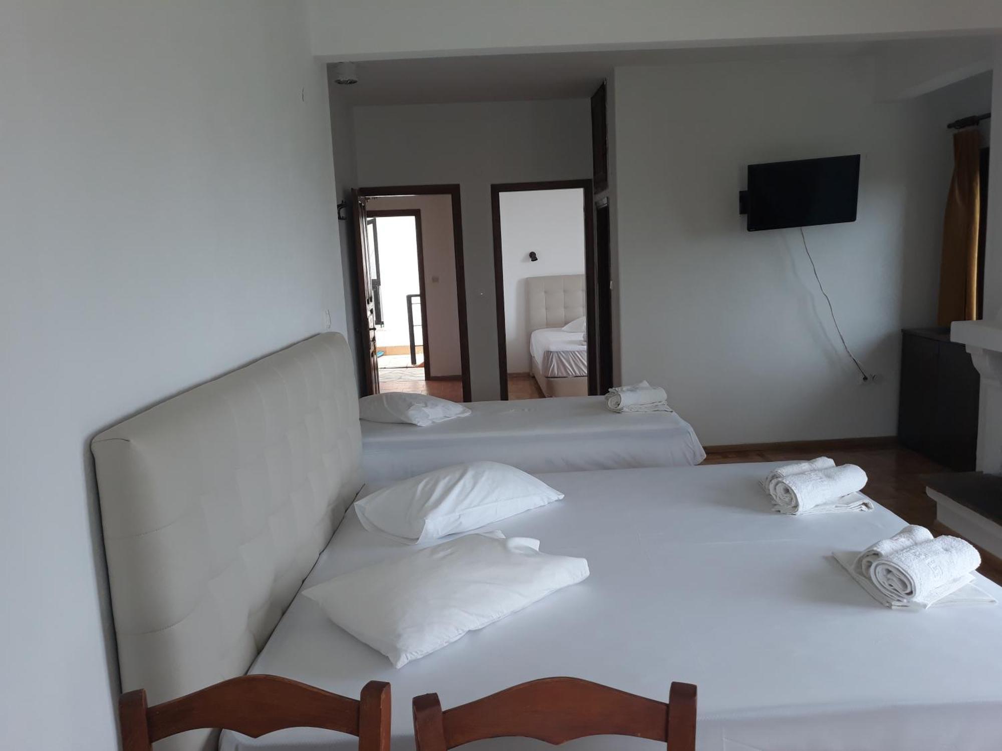 Petradaki Apartments Мола Калива Стая снимка