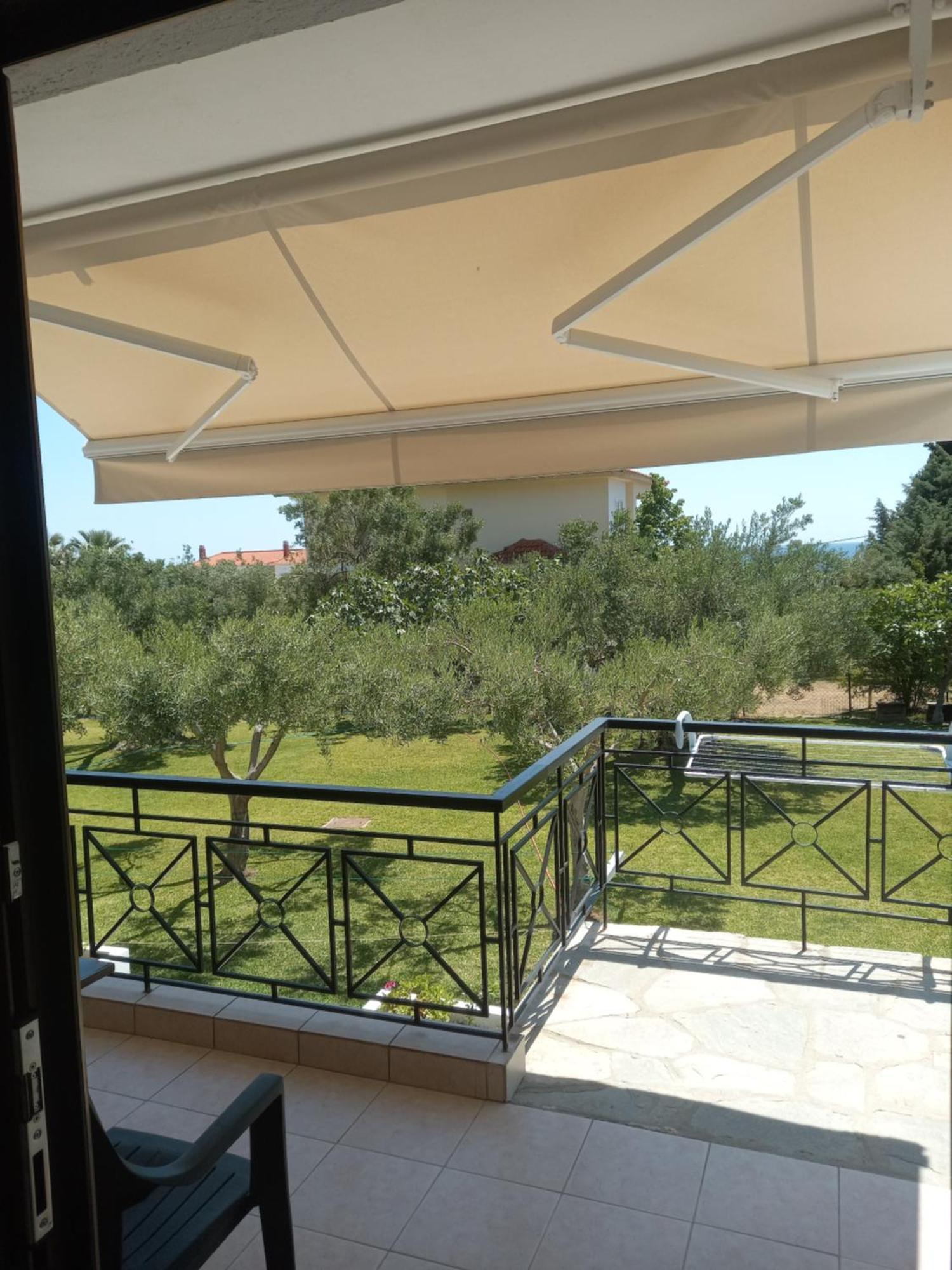 Petradaki Apartments Мола Калива Стая снимка