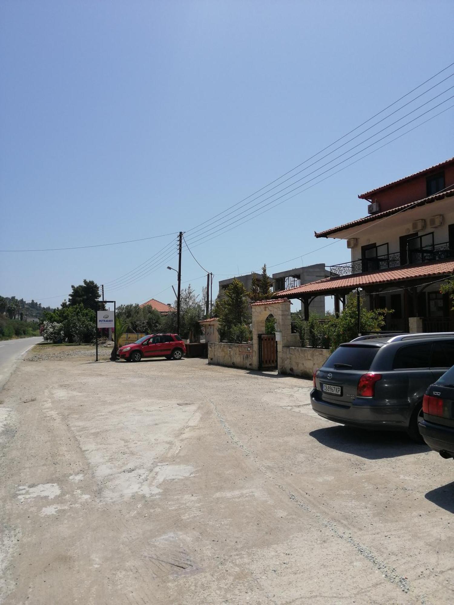 Petradaki Apartments Мола Калива Екстериор снимка