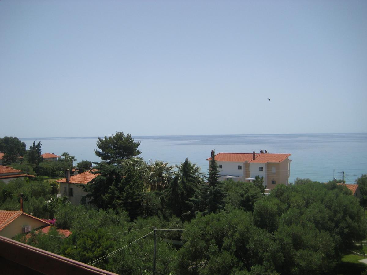 Petradaki Apartments Мола Калива Екстериор снимка